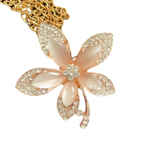 BETSEY JOHNSON ALLOY AND RHINESTONE PINK FLOWER NECKLACE AND BROOCH - Picture 1 of 3